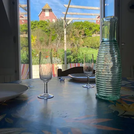 Ag45 - La Tranquillite Bleu Maison Avec Jardin Terrasse Сasa de vacaciones